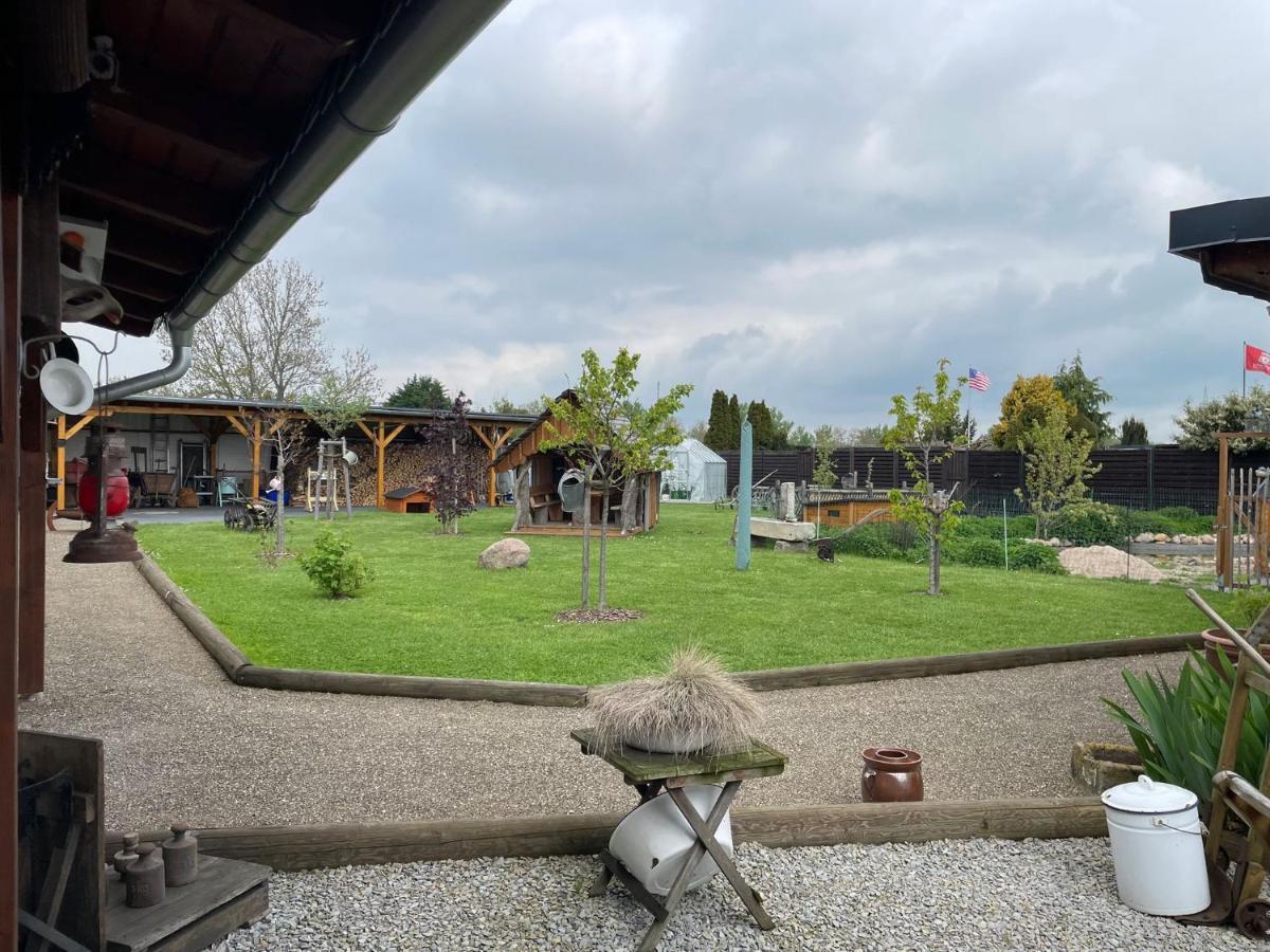 Pension Landhaus An Der Saale Bernburg Bagian luar foto